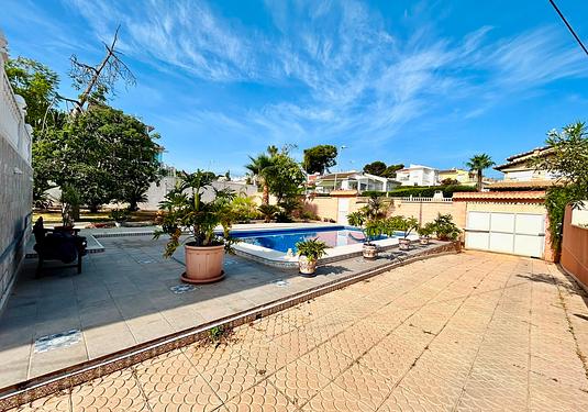 Villa in Orihuela