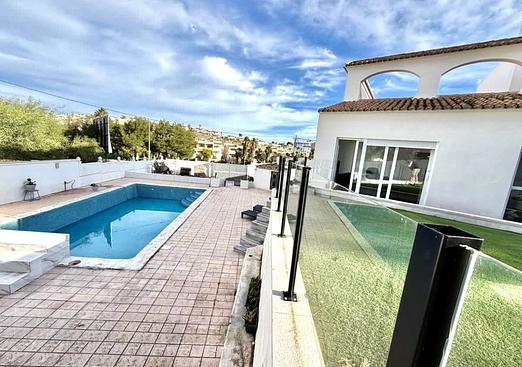 Villa in Villamartin