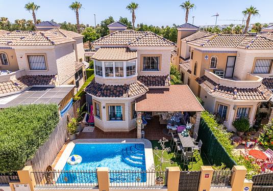 Villa in Guardamar del Segura