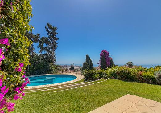 Villa in Benalmadena
