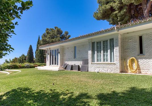 Villa in Benalmadena