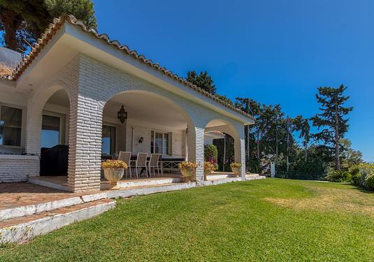 Villa in Benalmadena