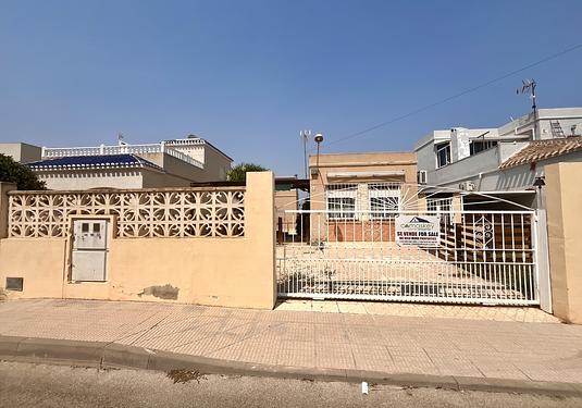 Land in San Miguel de Salinas