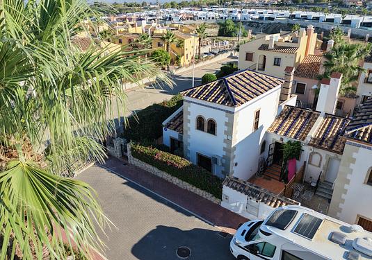 Villa in Algorfa