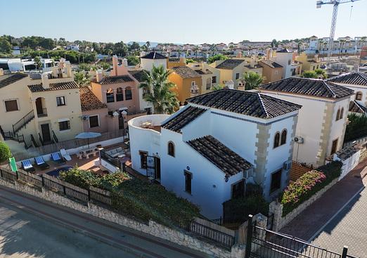Villa in Algorfa