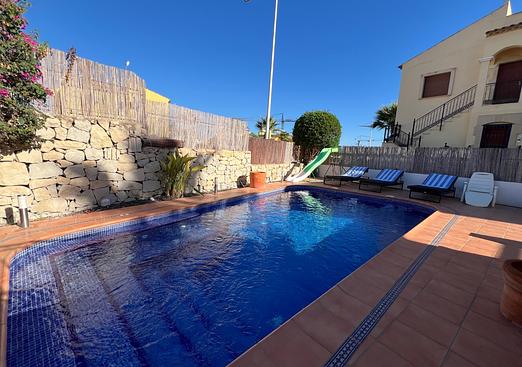Villa in Algorfa