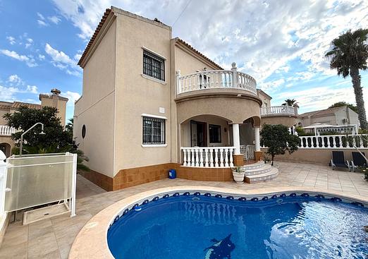 Villa in Orihuela Costa