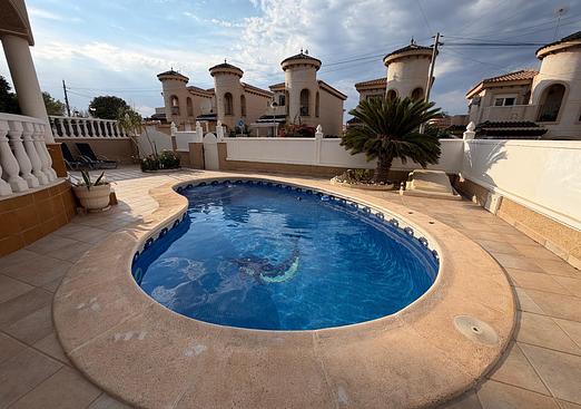 Villa in Orihuela Costa