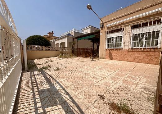 Land in San Miguel de Salinas