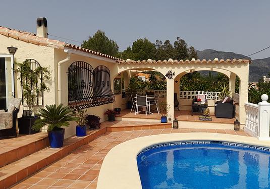 Villa in Orba