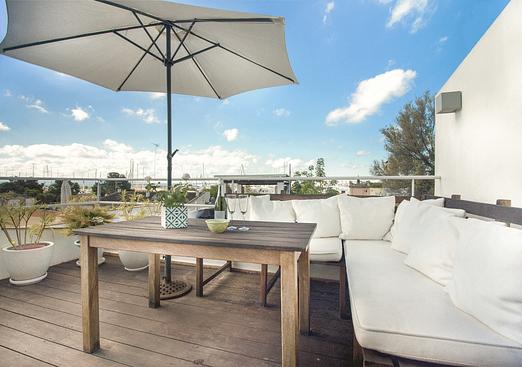 Town house in Santa Catalina