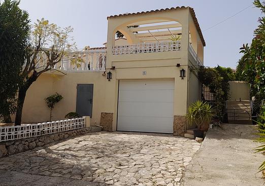 Villa in Orba