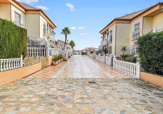 Apartment in Orihuela Costa
