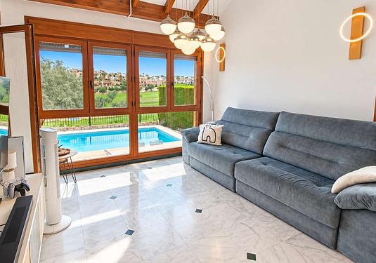 Villa in Algorfa
