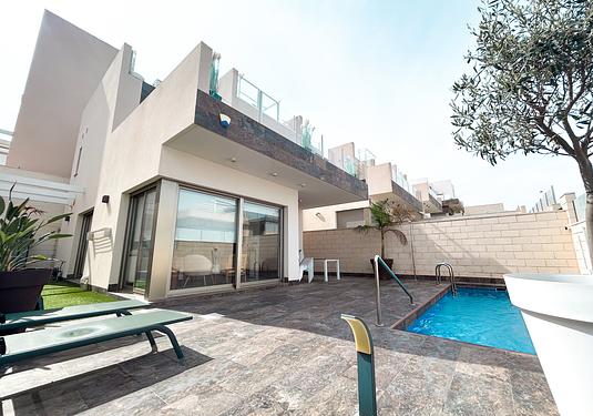 Villa in Villamartin