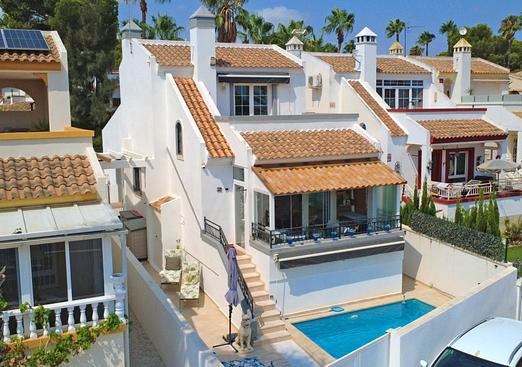 Villa in Orihuela Costa