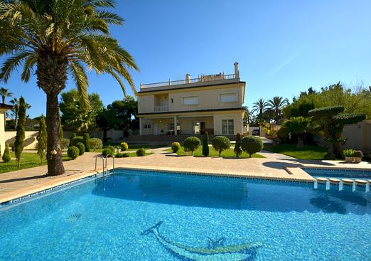 Villa in Orihuela Costa