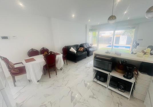 Villa in Los Alcazares