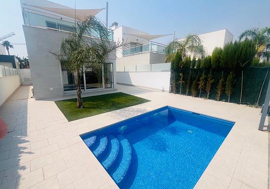 Villa in Los Alcazares