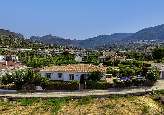 Villa in Venta Baja