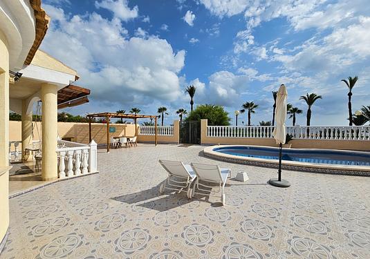 Villa in Los Urrutias