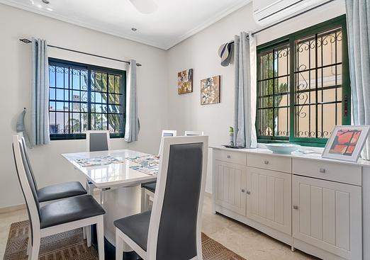 Villa in Orihuela Costa