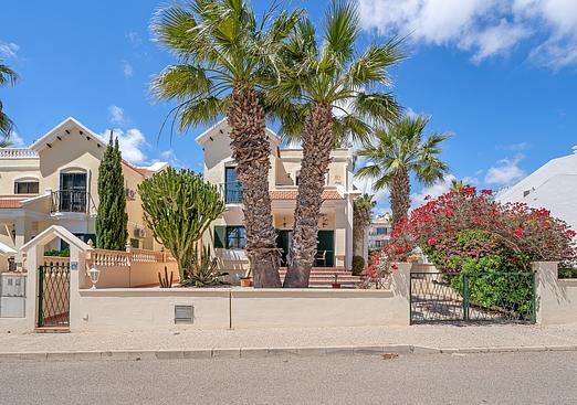 Villa in Orihuela Costa