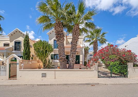 Villa in Orihuela Costa