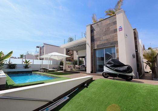 Villa in Orihuela Costa