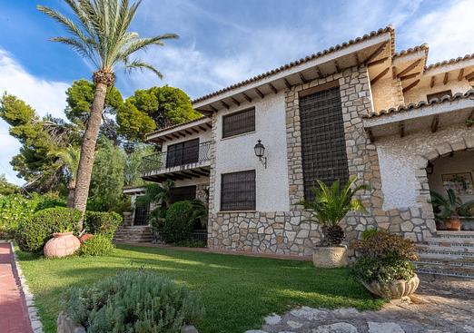 Villa in Alicante