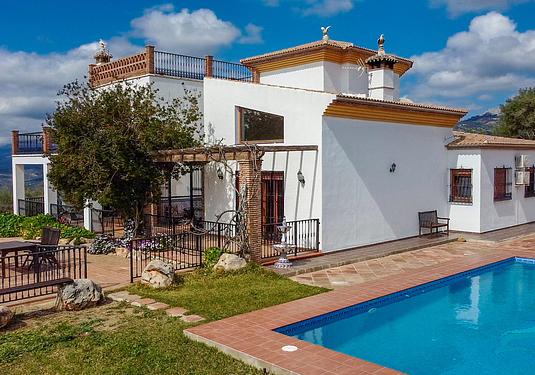 Villa in Periana