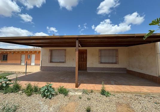 Town house in Fuente Alamo