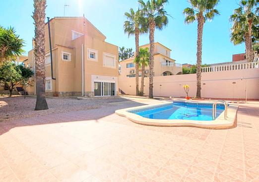 Villa in La Zenia