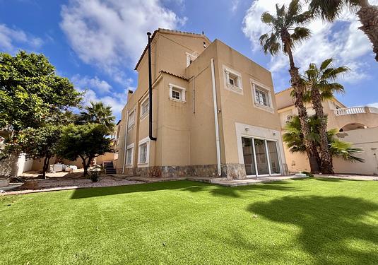 Villa in La Zenia
