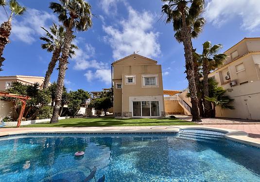 Villa in La Zenia