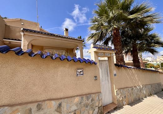 Villa in La Zenia