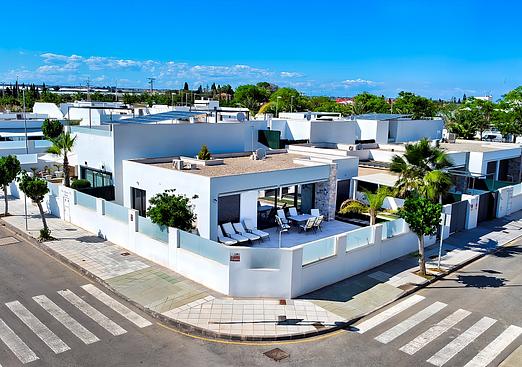Villa in Pilar de La Horadada