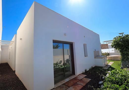 Villa in Pilar de La Horadada