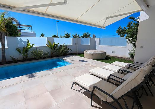 Villa in Pilar de La Horadada