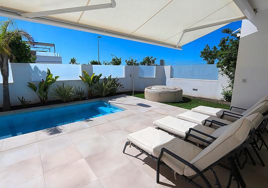 Villa in Pilar de La Horadada