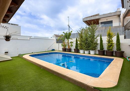 Villa in Los Montesinos