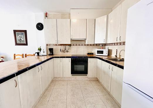 Commercial in San Miguel de Salinas