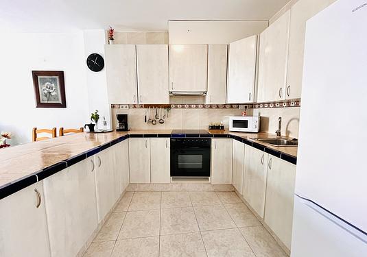 Commercial in San Miguel de Salinas