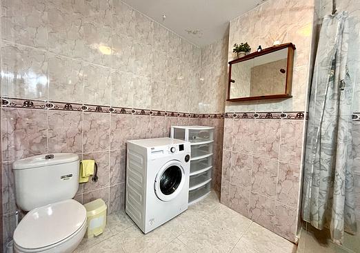 Commercial in San Miguel de Salinas