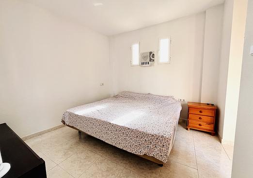 Commercial in San Miguel de Salinas