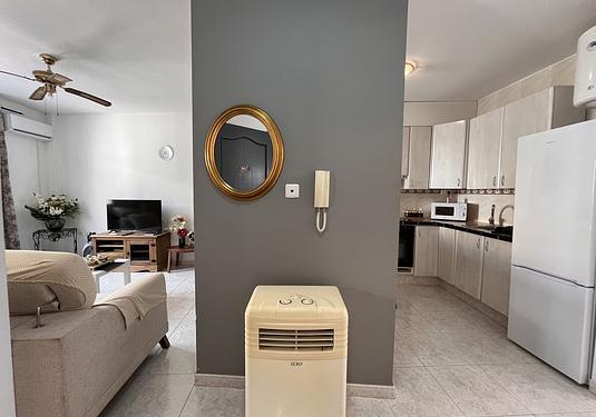 Commercial in San Miguel de Salinas