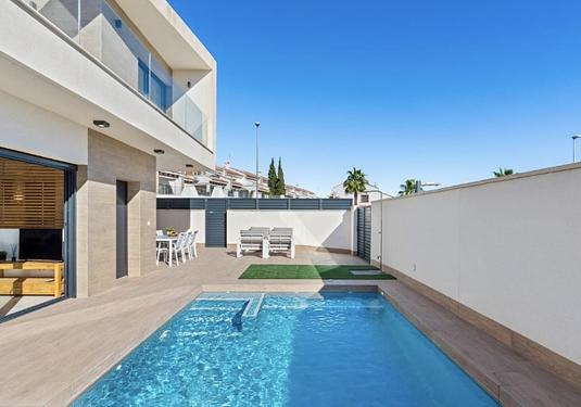 Villa in San Miguel de Salinas