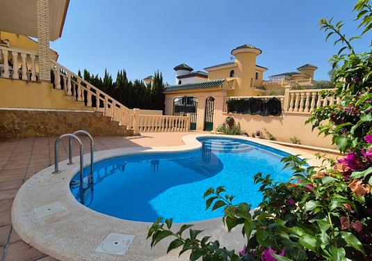 Villa in Orihuela