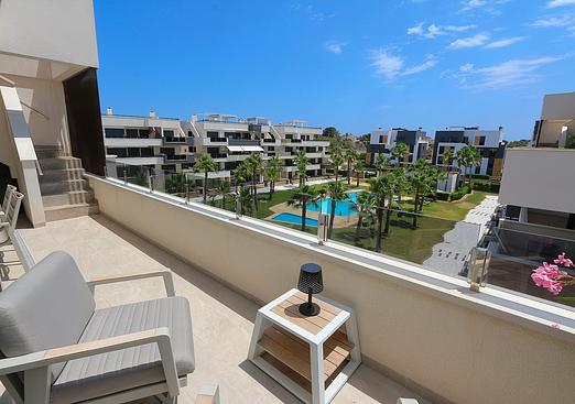 Penthouse penthouse in Orihuela Costa