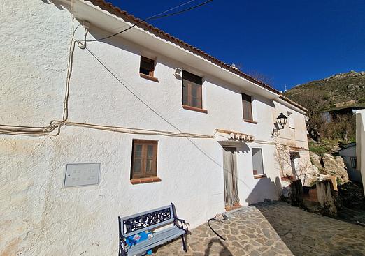 Town house in Alcaucín